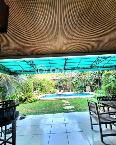 Ready to Use! Luxury House LT 1029m2 Desain Modern di Kemang Ready to Use! Luxury House LT 1029m2 Desain Modern di Kemang