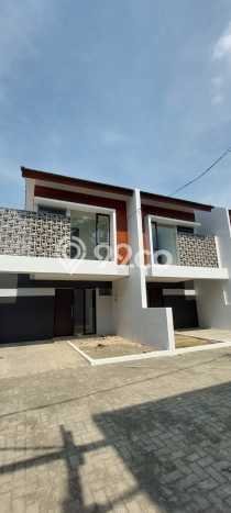 Rumah Minimalis 3 Kamar LT 79m2 di Grand Wisata Rumah Minimalis 3 Kamar LT 79m2 di Grand Wisata