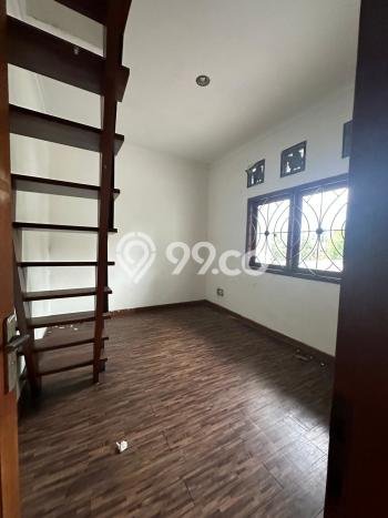Rumah 9 Kamar Tidur Desain Minimalis di Kawasan Elite Cinere, Depok Rumah 9 Kamar Tidur Desain Minimalis di Kawasan Elite Cinere, Depok