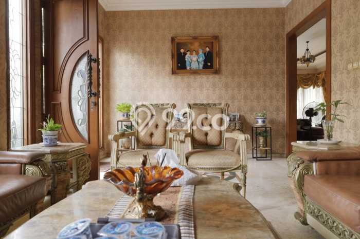 Rumah Mewah LB 399m2 Siap Pakai Desain Elegan di Pekayon, Bekasi Rumah Mewah LB 399m2 Siap Pakai Desain Elegan di Pekayon, Bekasi