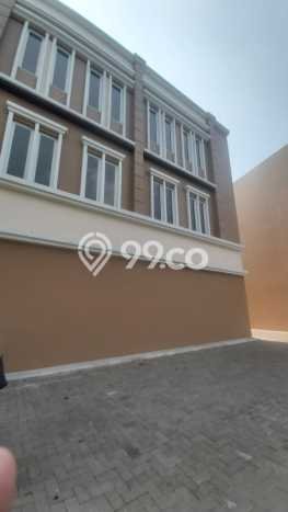 Ruko Dijual di Prime Area Jakarta Timur Luas 174m2 Ruko Dijual di Prime Area Jakarta Timur Luas 174m2
