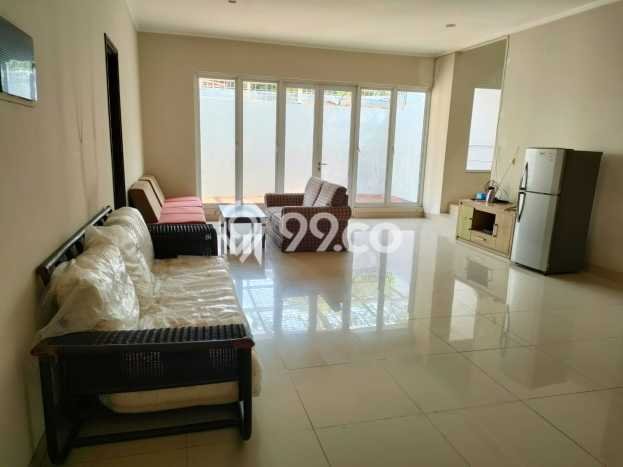 Hunian Mewah LB 196m2 Siap Huni Desain Elegan di Modernland, Tangerang Hunian Mewah LB 196m2 Siap Huni Desain Elegan di Modernland, Tangerang