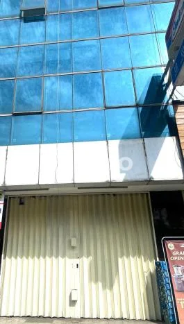 AREA KOMERSIAL! Ruko Disewakan di BSD, Luas 182m2m², Jalan Utama, Siap Operasi AREA KOMERSIAL! Ruko Disewakan di BSD, Luas 182m2m², Jalan Utama, Siap Operasi