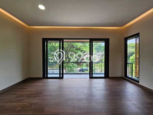 Rumah Elit LB 380m2 Siap Huni Desain Elegan di BSD Eminent, Tangerang Rumah Elit LB 380m2 Siap Huni Desain Elegan di BSD Eminent, Tangerang