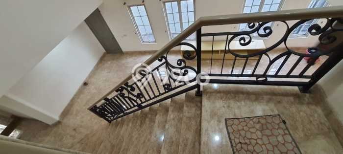 Ready to Use! Luxury House LT 308m2 Desain Elegan di Lippo Karawaci Ready to Use! Luxury House LT 308m2 Desain Elegan di Lippo Karawaci