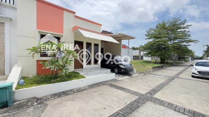 Jual Murah Rumah dengan Luas Tanah 108m2m² dan Luas Bangunan 90m2m² di Kawasan Solo Baru, Solo Jual Murah Rumah dengan Luas Tanah 108m2m² dan Luas Bangunan 90m2m² di Kawasan Solo Baru, Solo