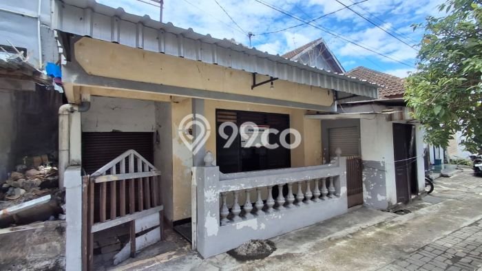 Rumah Strategis area Umbulharjo, Yogyakarta, LT 161m2m² Bangunan 171m2m² - BISA KPR! Rumah Strategis area Umbulharjo, Yogyakarta, LT 161m2m² Bangunan 171m2m² - BISA KPR!