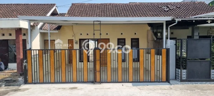 Hunian Strategis 2 KT LB 92m2 Kondisi Bagus di Solo Baru Hunian Strategis 2 KT LB 92m2 Kondisi Bagus di Solo Baru