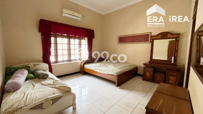 Rumah Mewah Siap Huni LT 382m2 di Banjarsari, Solo Rumah Mewah Siap Huni LT 382m2 di Banjarsari, Solo