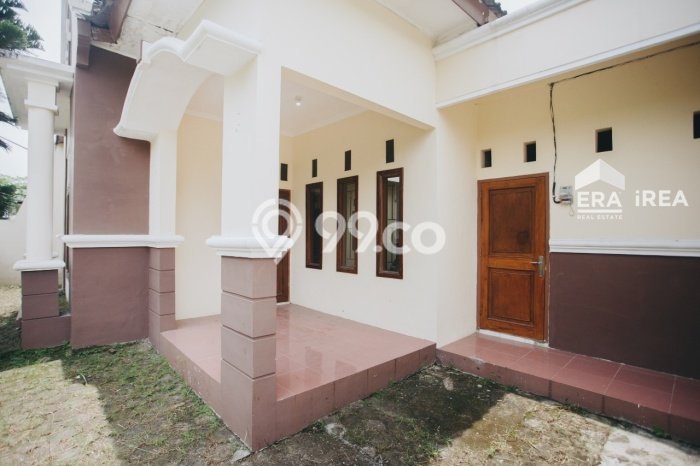 For Sale Rumah 4 Kamar Lokasi Strategis Bagus dan Strategis di Banjarsari For Sale Rumah 4 Kamar Lokasi Strategis Bagus dan Strategis di Banjarsari