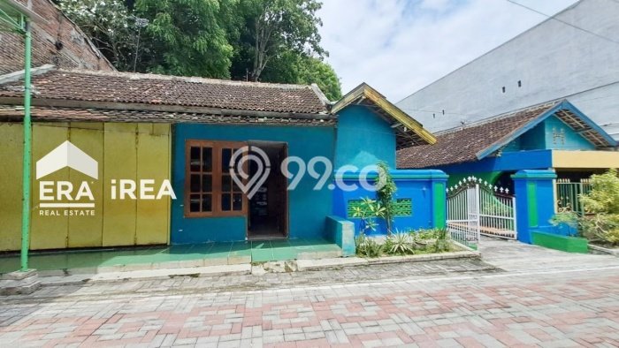 Dijual Cepat Rumah Bagus Siap Huni LB 200m2 di Jebres, Solo Dijual Cepat Rumah Bagus Siap Huni LB 200m2 di Jebres, Solo
