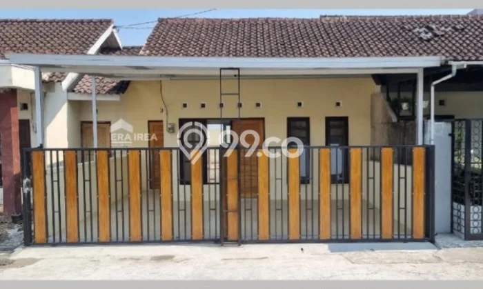 Hunian Strategis 2 KT LB 92m2 Kondisi Bagus di Solo Baru Hunian Strategis 2 KT LB 92m2 Kondisi Bagus di Solo Baru