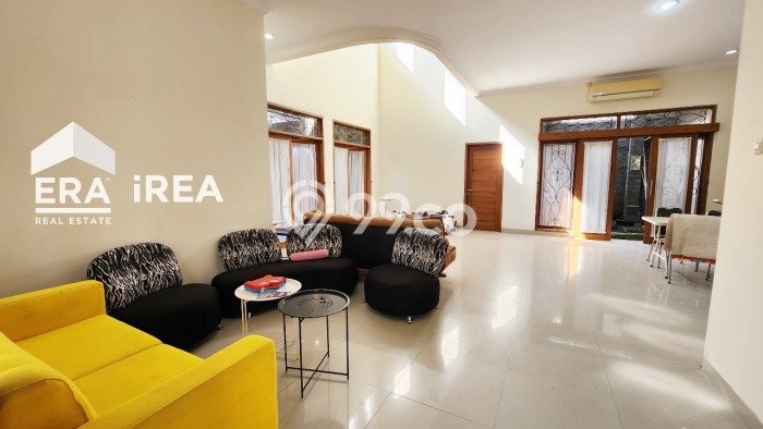 Rumah Luxury Modern Siap Huni di Sleman Yogyakarta Rumah Luxury Modern Siap Huni di Sleman Yogyakarta