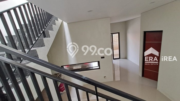 Jual Rumah Strategis Bagus Punya 3 KT di Colomadu Solo SHM Jual Rumah Strategis Bagus Punya 3 KT di Colomadu Solo SHM