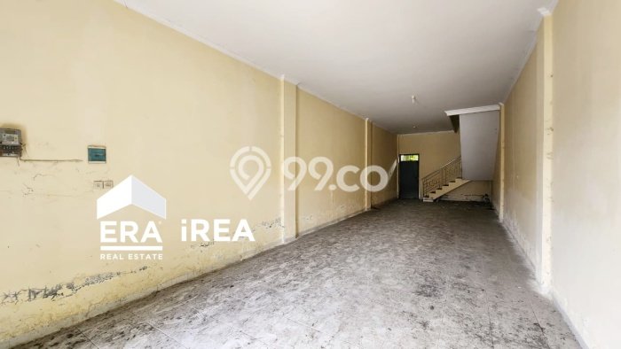 Lokasi Strategis! Dijual Ruko Bisnis di Banjarsari, Solo Kondisi Bagus Lokasi Strategis! Dijual Ruko Bisnis di Banjarsari, Solo Kondisi Bagus