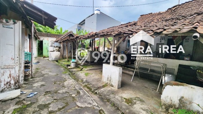 Lahan untuk Dijual di Laweyan Solo Luas 702m2 Lahan untuk Dijual di Laweyan Solo Luas 702m2