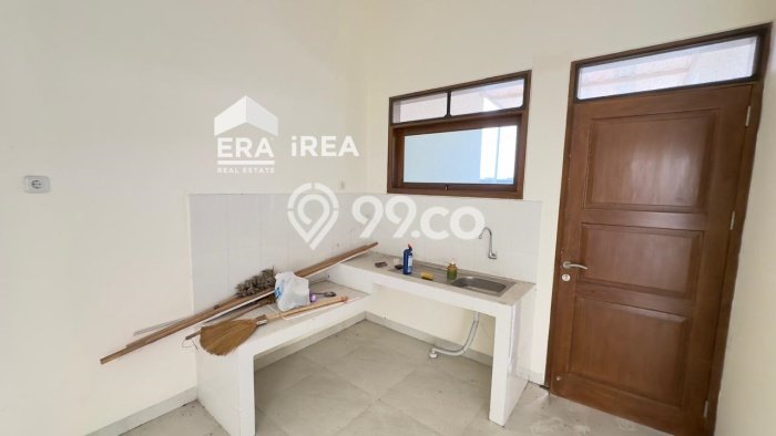 Jual Murah Rumah dengan Luas Tanah 108m2m² dan Luas Bangunan 90m2m² di Kawasan Solo Baru, Solo Jual Murah Rumah dengan Luas Tanah 108m2m² dan Luas Bangunan 90m2m² di Kawasan Solo Baru, Solo
