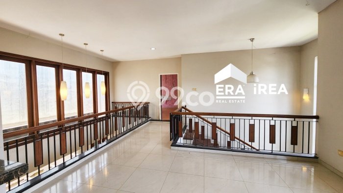 Rumah Elit Modern Siap Huni di Solo Baru Surakarta Rumah Elit Modern Siap Huni di Solo Baru Surakarta