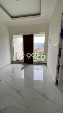 For Sale Rumah Elit Exclusive di Rungkut, Surabaya For Sale Rumah Elit Exclusive di Rungkut, Surabaya