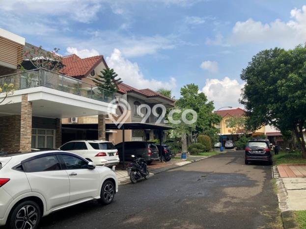 Jual Rumah Mewah Megah Dengan View Cantik di Alam Sutera, Tangerang Jual Rumah Mewah Megah Dengan View Cantik di Alam Sutera, Tangerang