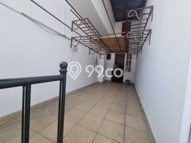 Rumah Mewah LB 286m2 Siap Pakai Desain Elegan di Gading Serpong, Tangerang Rumah Mewah LB 286m2 Siap Pakai Desain Elegan di Gading Serpong, Tangerang