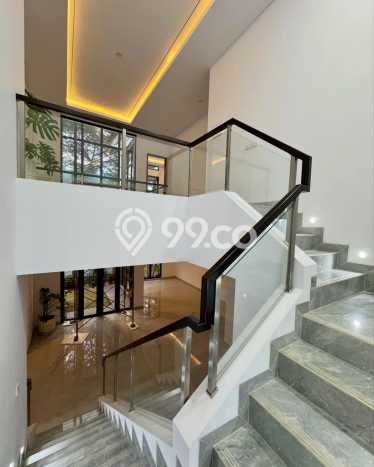 Jual Rumah Luas Elegan Dengan View Cantik di BSD Delatinos, Tangerang Jual Rumah Luas Elegan Dengan View Cantik di BSD Delatinos, Tangerang