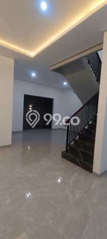 For Sale! Luxury House LT 190m2 Desain Elegan di Alam Sutera For Sale! Luxury House LT 190m2 Desain Elegan di Alam Sutera