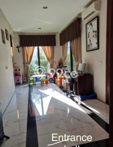 Jual Rumah Luas Elegan Dengan View Cantik di Alam Sutera, Tangerang Jual Rumah Luas Elegan Dengan View Cantik di Alam Sutera, Tangerang