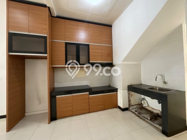 DIJUAL CEPAT! Rumah Modern di Taman Kopo Indah, Bandung, Luas 102m2m² LB 85m2m² NEGO! DIJUAL CEPAT! Rumah Modern di Taman Kopo Indah, Bandung, Luas 102m2m² LB 85m2m² NEGO!