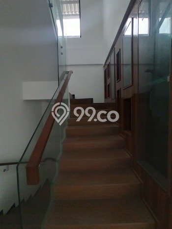 For Sale! Luxury House LT 195m2 Desain Modern di sudirman For Sale! Luxury House LT 195m2 Desain Modern di sudirman