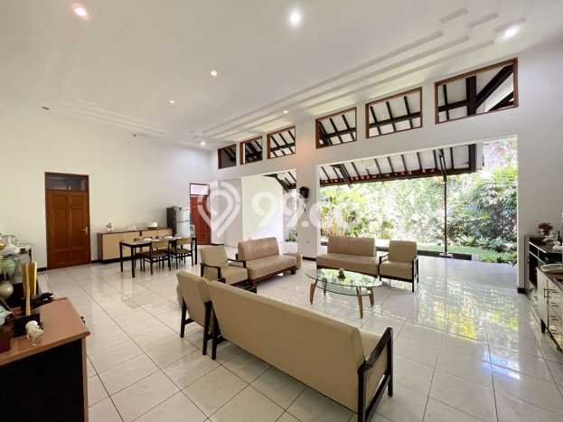 Rumah Strategis area , Bandung, Luas 418m2m² Bangunan 260m2m² - BISA KPR! Rumah Strategis area , Bandung, Luas 418m2m² Bangunan 260m2m² - BISA KPR!