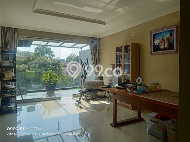 Jual Rumah Luas Elegan Dengan View Eksklusif di Setra Sari, Bandung Jual Rumah Luas Elegan Dengan View Eksklusif di Setra Sari, Bandung