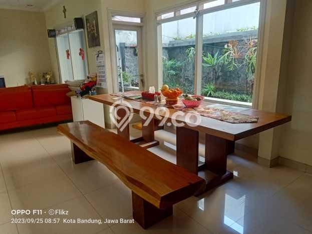 Jual Rumah Luas Elegan Dengan View Eksklusif di Setra Sari, Bandung Jual Rumah Luas Elegan Dengan View Eksklusif di Setra Sari, Bandung