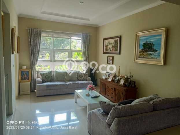 Jual Rumah Luas Elegan Dengan View Eksklusif di Setra Sari, Bandung Jual Rumah Luas Elegan Dengan View Eksklusif di Setra Sari, Bandung