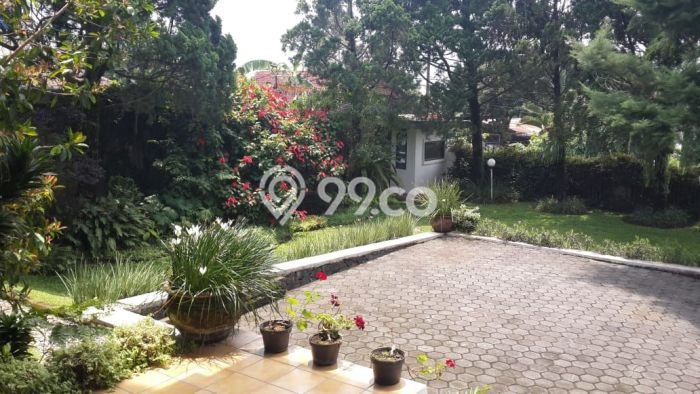 For Sale! Luxury House LT 1067m2 Desain Modern di Setiabudi For Sale! Luxury House LT 1067m2 Desain Modern di Setiabudi