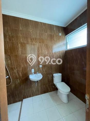 Rumah Mewah LB 220m2 Siap Huni Desain Elegan di Setra Sari, Bandung Rumah Mewah LB 220m2 Siap Huni Desain Elegan di Setra Sari, Bandung