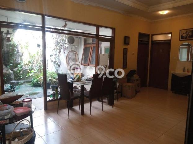 Rumah Asri dengan 3 Kamar Tidur di Kawasan Batununggal, Bandung Rumah Asri dengan 3 Kamar Tidur di Kawasan Batununggal, Bandung