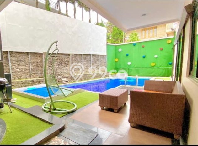 Vila Kawasan Coblong, Area 400m2m², Lokasi Strategis Vila Kawasan Coblong, Area 400m2m², Lokasi Strategis