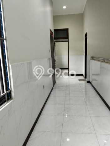 Rumah Eksklusif Siap Huni LT 179m2 di Babakan Ciparay, Bandung Rumah Eksklusif Siap Huni LT 179m2 di Babakan Ciparay, Bandung