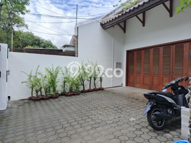 Rumah Eksklusif Dijual LT 550m2 di Coblong, Bandung Rumah Eksklusif Dijual LT 550m2 di Coblong, Bandung