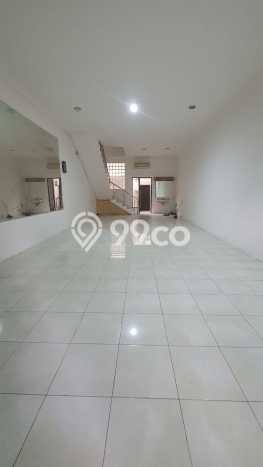 Ruko bagus disewakan di Antapani Bandung dengan LB 180m2 harga sewa terbaik Ruko bagus disewakan di Antapani Bandung dengan LB 180m2 harga sewa terbaik