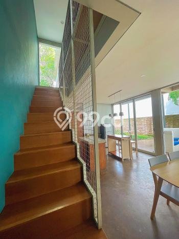 HARGA SPESIAL! Rumah di Sariwangi, Bandung, Luas 200m2m² Bangunan 223m2m² HARGA NEGO! HARGA SPESIAL! Rumah di Sariwangi, Bandung, Luas 200m2m² Bangunan 223m2m² HARGA NEGO!