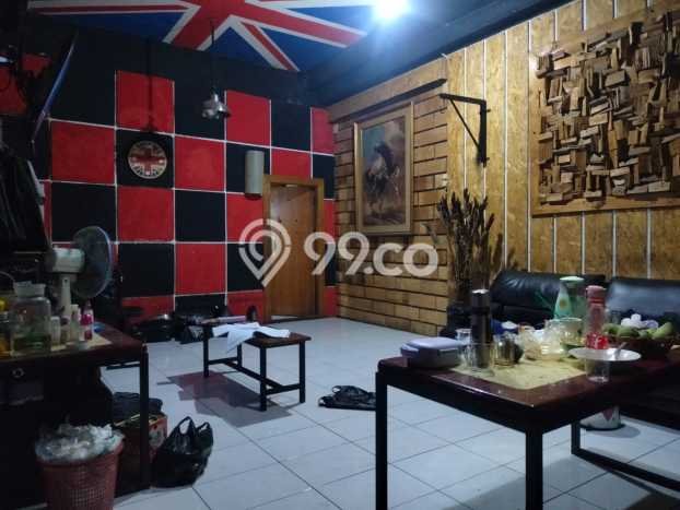 Rumah Asri 10 KT di Gatot Subroto, Bandung - LT 443m2m² Rumah Asri 10 KT di Gatot Subroto, Bandung - LT 443m2m²