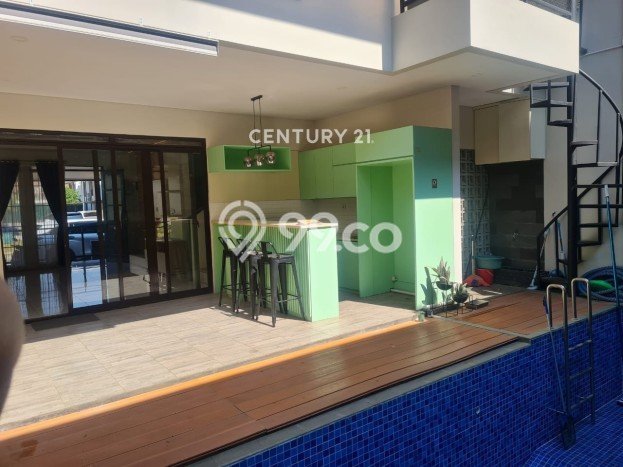 Dijual Rumah Mewah Elegan Dengan View Cantik di Kota Baru Parahyangan, Bandung Dijual Rumah Mewah Elegan Dengan View Cantik di Kota Baru Parahyangan, Bandung