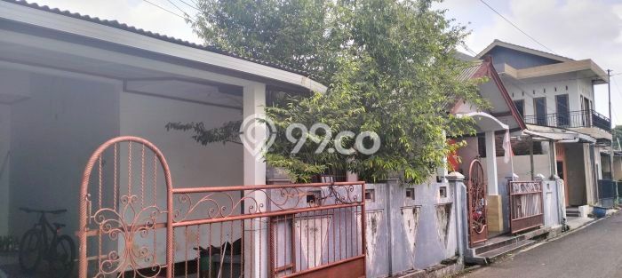 Hunian Cantik Modern Lb 200m2 di Tembalang, Semarang Hunian Cantik Modern Lb 200m2 di Tembalang, Semarang
