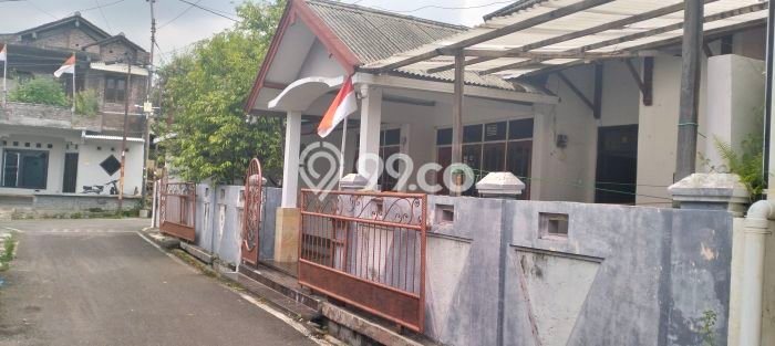 Hunian Cantik Modern Lb 200m2 di Tembalang, Semarang Hunian Cantik Modern Lb 200m2 di Tembalang, Semarang