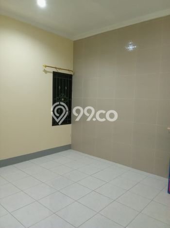 Kesempatan Memiliki Rumah 5 Kamar Tidur dan 3 Kamar Mandi di Lokasi Strategis , Semarang Kesempatan Memiliki Rumah 5 Kamar Tidur dan 3 Kamar Mandi di Lokasi Strategis , Semarang