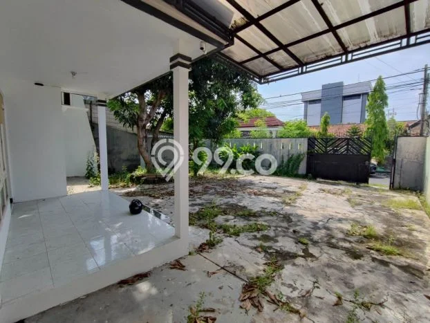 PROPERTI UNGGULAN! Rumah Strategis di , Luas 451m2m² Bangunan 250m2m² PROPERTI UNGGULAN! Rumah Strategis di , Luas 451m2m² Bangunan 250m2m²