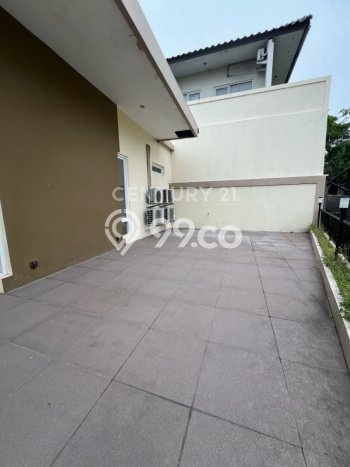 Ready to Use! Premium House LT 294m2 Desain Elegan di Jangli Ready to Use! Premium House LT 294m2 Desain Elegan di Jangli