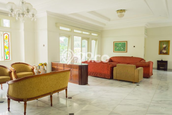 Rumah Eksklusif Siap Huni LT 500m2 di Sukasari, Bandung Rumah Eksklusif Siap Huni LT 500m2 di Sukasari, Bandung